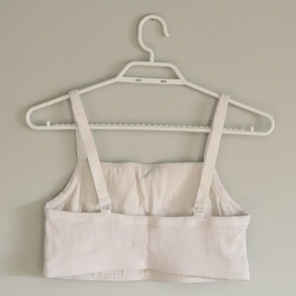 OFFLINE By Aerie White M Women's Ribbed Sports Bra Sleeveless Medium Support Top - Picture 2 of 9